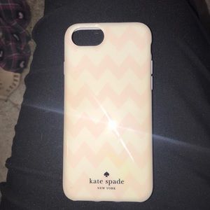 Kate Spade iPhone 6 chevron phone case
